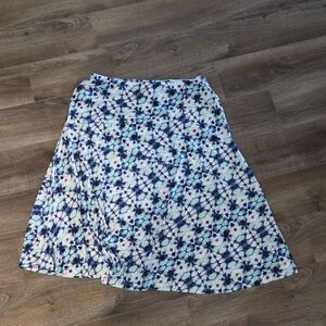 JM Collection Size Large  A-Line Skirt in Blue and White Floral